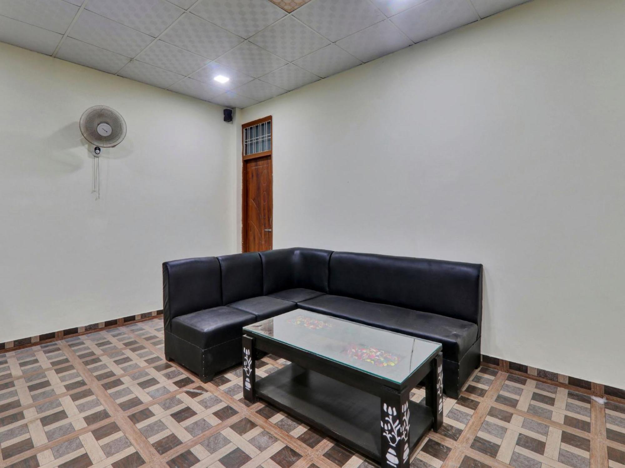 Hotel O Aradhya Galaxy Bhauli Экстерьер фото